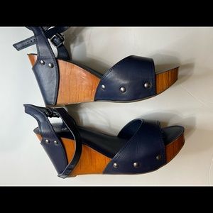 Lucky Brand Blue leather wedge